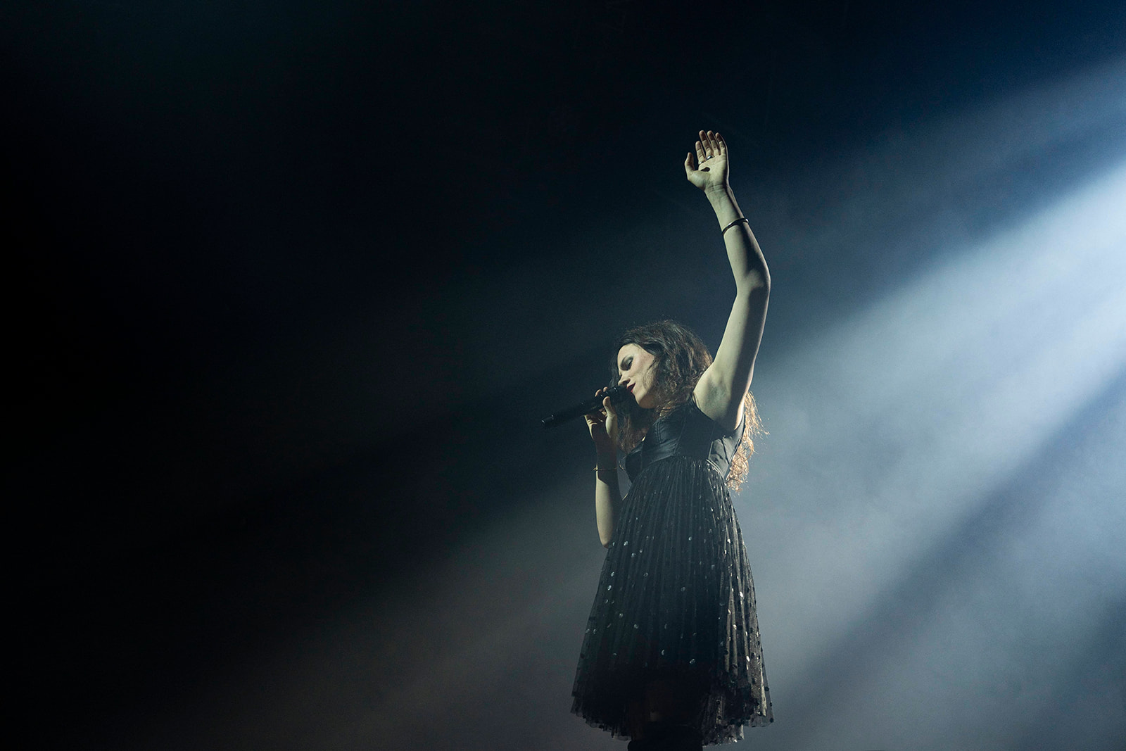 Clara Ysé – lumière dramatique